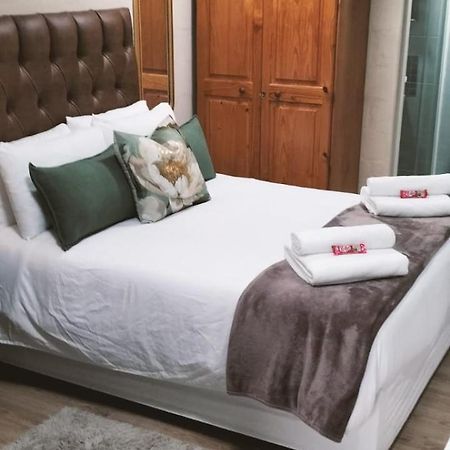 Victoria'S Rest Apartment Windsor Park ภายนอก รูปภาพ